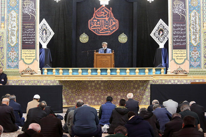 Photos: Reciting Ziyarat Jami‘a Kabira at Hazrat Masoumeh holy shrine