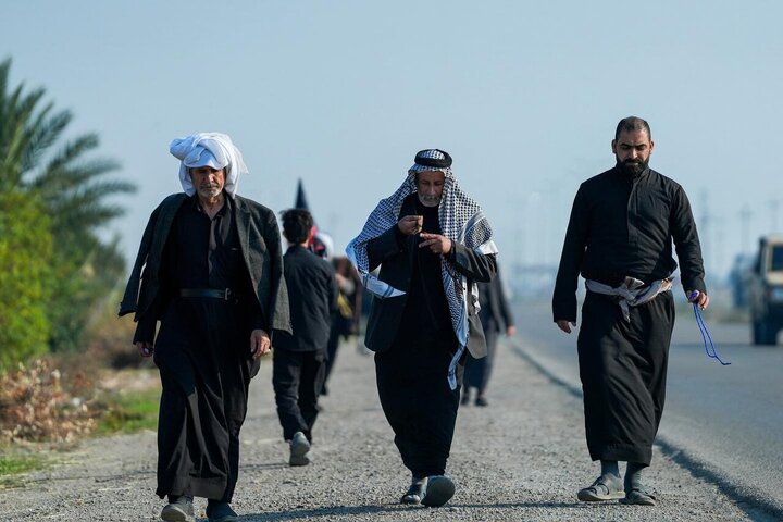 تقرير مصور/ إنطلاق "مشاية" من مختلف مناطق بالعراق نحو حرم الإمام الهادي(ع) بمناسبة شهادته