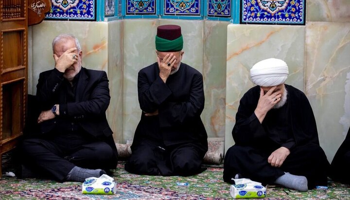 تقرير مصور/ العتبة الحسينية تقيم مجلس عزاء باستشهاد الامام علي الهادي (ع) في الصحن الحسيني