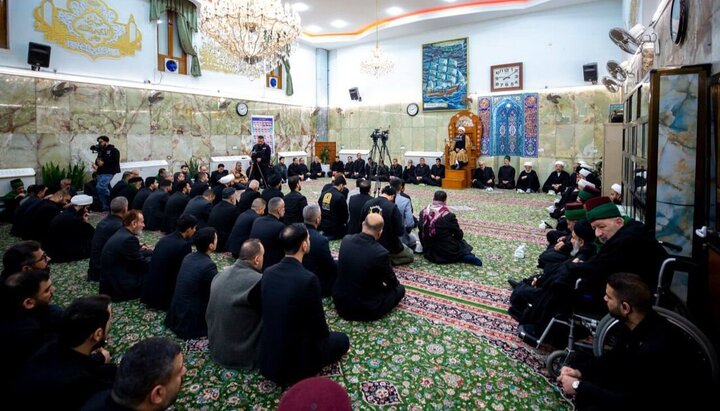 تقرير مصور/ العتبة الحسينية تقيم مجلس عزاء باستشهاد الامام علي الهادي (ع) في الصحن الحسيني