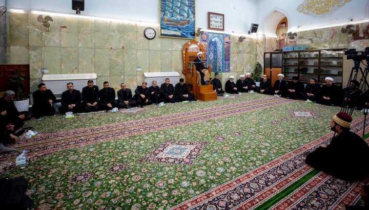 تقرير مصور/ العتبة الحسينية تقيم مجلس عزاء باستشهاد الامام علي الهادي (ع) في الصحن الحسيني