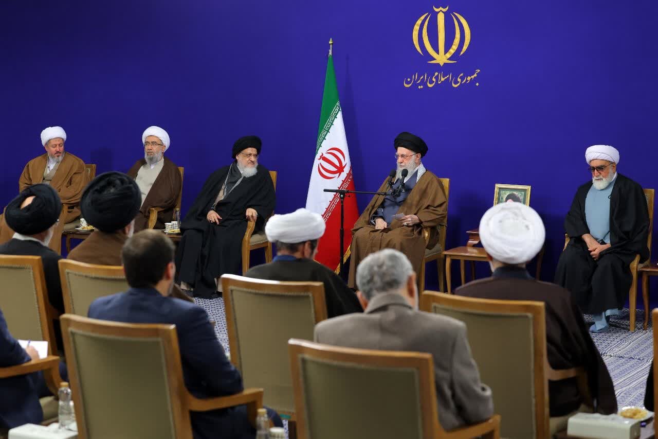 فیلم کامل بیانات رهبر انقلاب در دیدار با اعضای کنگره بزرگداشت آیت‌الله میلانی