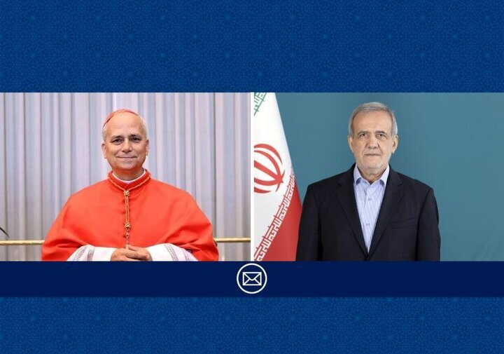 Iranian President congratulates Pope on Christmas, New Year