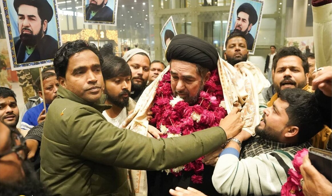 Kedatangan Ulama Syiah India Disambut Meriah Usai Meraih Penghargaan Internasional Imam KhomeiniHujjatul Islam wal Muslimin Syed Kalbe Jawad Naqvi, Se