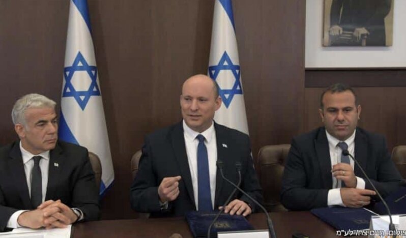 İsrail, Bennett Yakınında İran İçin Casusluk Ettiği İddia Edilen Kişiyi Tutukladı