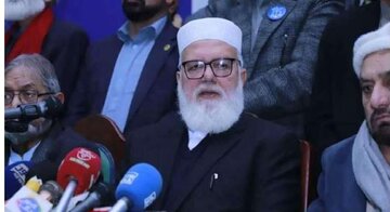 حکومت اور فوج کا آئین سے بالادست ہونا پاکستان کی سلامتی کے لیے نقصان دہ ہوگا، لیاقت بلوچ