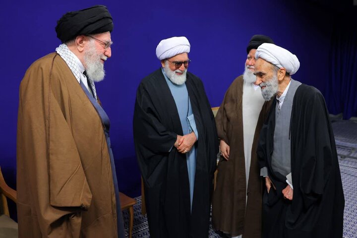 အာယာသွလ္လာဟ် ဆယက်ဒ် မိုဟမ္မဒ် ဟာဒီ မီလာနီ(ရ.ဟ) ၏ နှစ်ပတ်လည်နေ့ကို စီစဉ်သည့် ကော်မတီဝင်များ သည် ရဲဟ်ဗရ် အင်န်ကေလာဗ် အစ္စလာမ်မီ  နှင့် တွေ့ဆုံ ။ ။ Photos