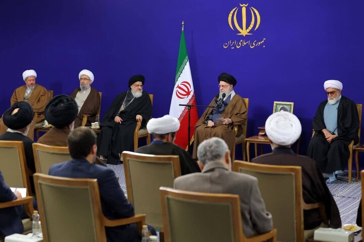 အာယာသွလ္လာဟ် ဆယက်ဒ် မိုဟမ္မဒ် ဟာဒီ မီလာနီ(ရ.ဟ) ၏ နှစ်ပတ်လည်နေ့ကို စီစဉ်သည့် ကော်မတီဝင်များ သည် ရဲဟ်ဗရ် အင်န်ကေလာဗ် အစ္စလာမ်မီ  နှင့် တွေ့ဆုံ ။ ။ Photos