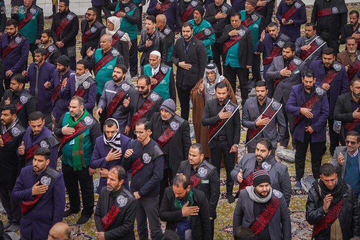 تقرير مصور/ خَدَمة العتبة العلوية المقدسة يُحيون ذكرى استشهاد الإمام الهادي (ع) في حرم أمير المؤمنين(ع)