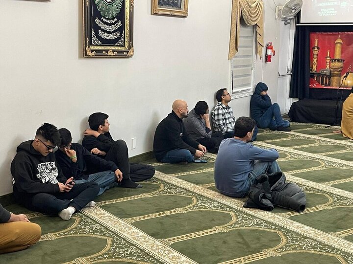 تقرير مصور/ مجلس عزاء باستشهاد الإمام الهادي (ع) في مدينة كالغاري الكندية