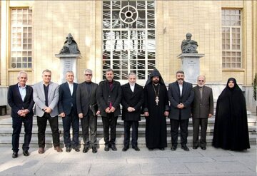Waziri wa Mambo ya Nje wa Iran Awasalimia Wakristo wa Jamii ya Armenia Katika Mkoa wa Isfahan +Picha