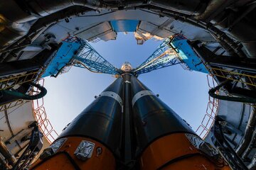 ویدیو | لحظه حرکت ماهواره‌های ایران، به‌سوی سکوی پرتاب