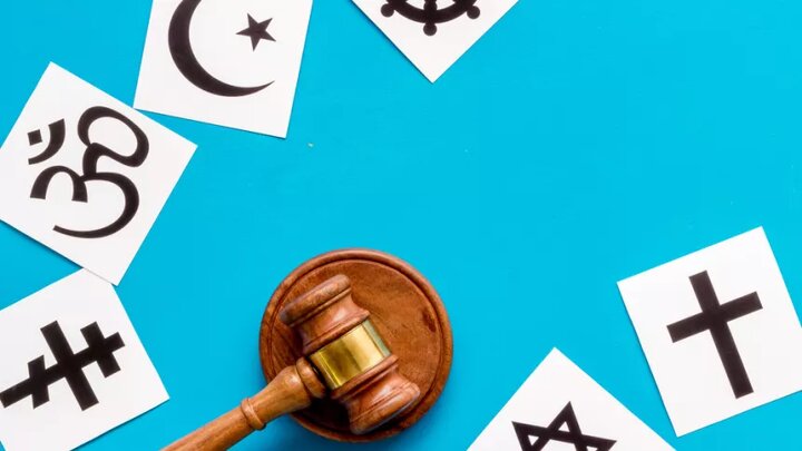 گزارش مرکز پژوهشی پیو: چرا بسیاری از آمریکایی‌ها دین خود را کنار می‌گذارند؟