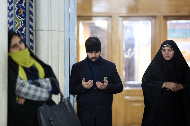 Informe fotográfico | Programa especial por Laylat al-Raghaib en el santuario sagrado de la Excelencia Fátima Masuma (la paz sea con ella)
