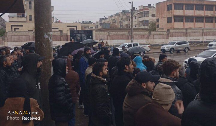 Informe fotográfico | Entierro de los mártires del ataque terrorista en la Mezquita Mayor del Imam Ali (la paz sea con él) en Siria