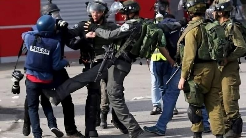 ইসরায়েল গণমাধ্যমের কণ্ঠরোধ করছে