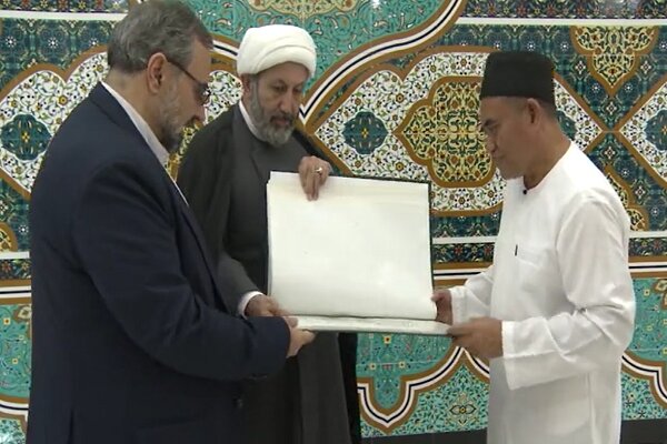 ICRO Chief visits Quran printing center in Kuala Lumpur, Malaysia