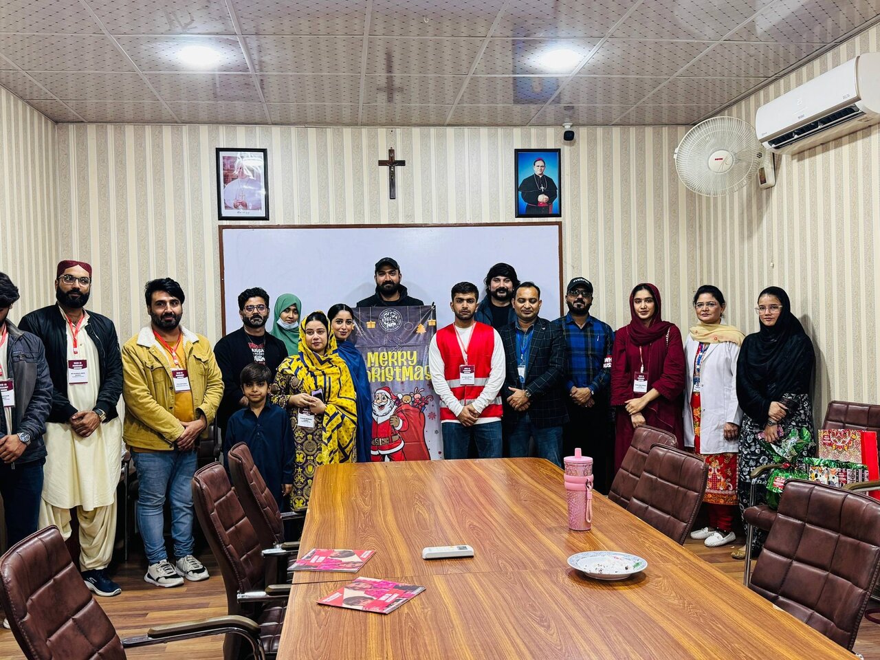 مشارکت فعال »سازمان حسین کیست؟« پاکستان در جشنهای کریسمس و اقدامات خیریه + تصاویر