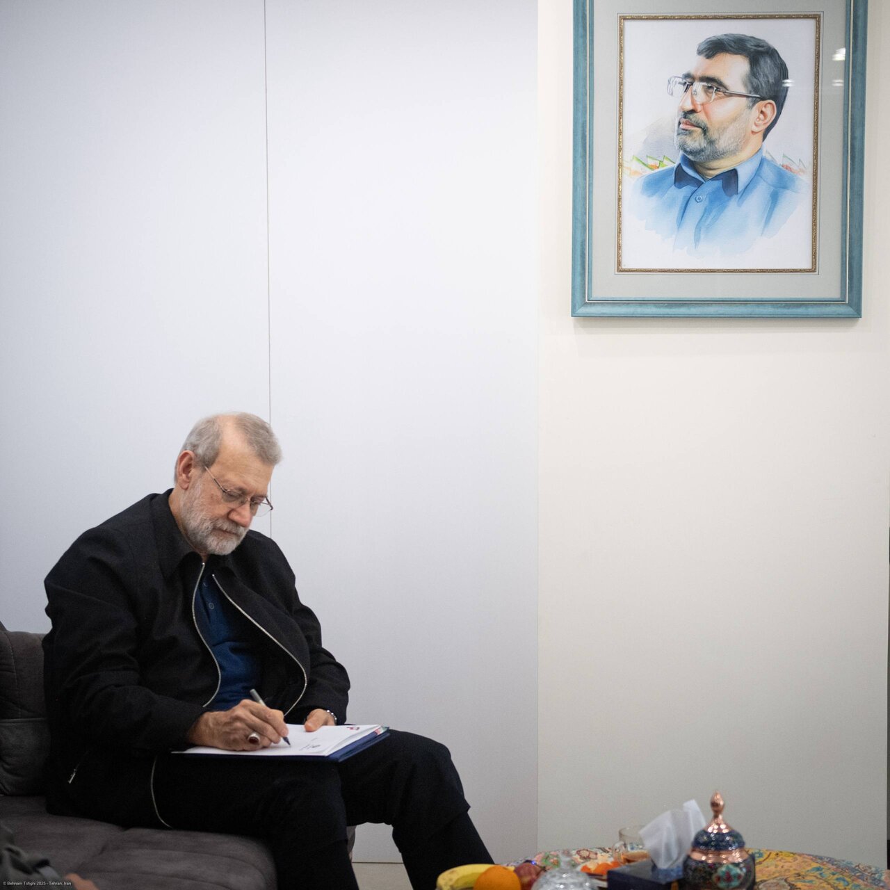 دیدار لاریجانی با خانواده فرماندهان شهید هوافضای سپاه + تصاویر