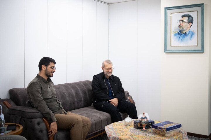 Photos: Larijani meets families of martyred IRGC Aerospace Commanders