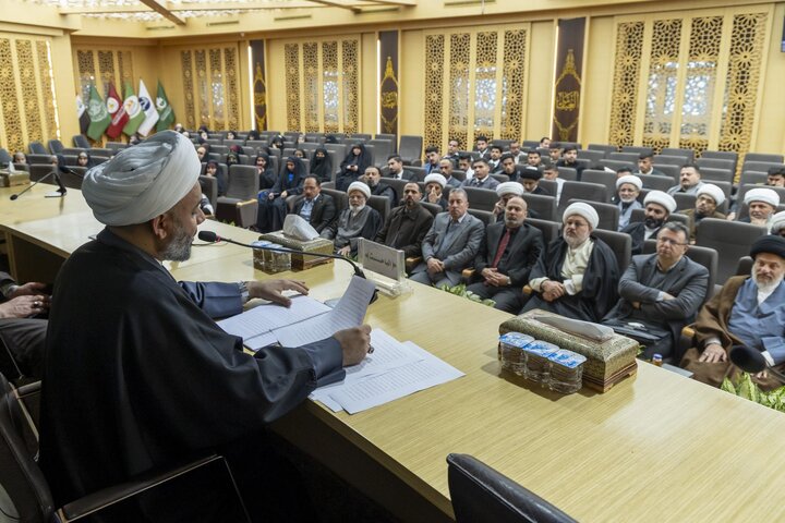 تقرير مصور/ إقامة جلسة بحثية عن حوزة كربلاء في القرن الثاني عشر الهجري