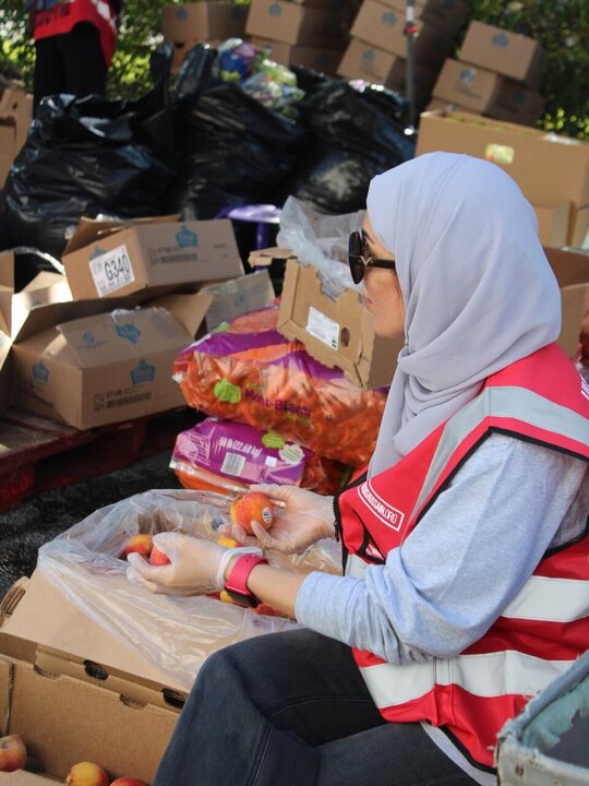 Informe fotográfico | Voluntarios de Who is Hussain PB se unen a ICNA Relief en Miami para combatir el hambre