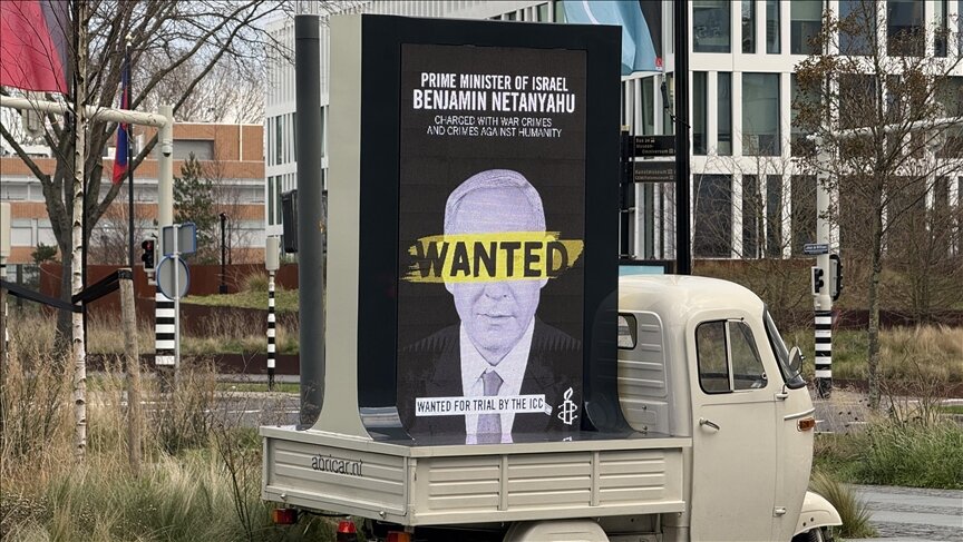 Netanyahu 'Wanted' posters plastered across London