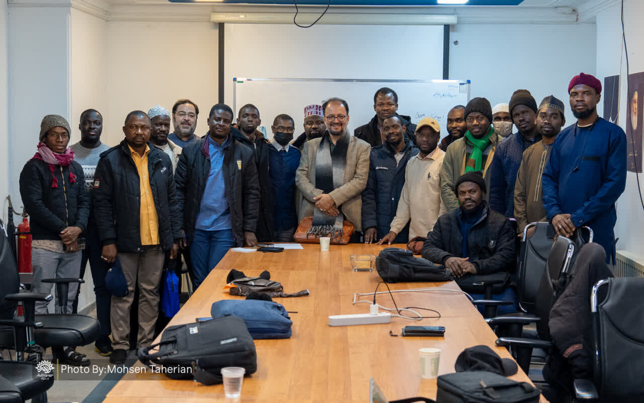 برگزاری کارگاه نویسندگی ویژه طلاب و دانشجویان آفریقایی در قم + تصاویر