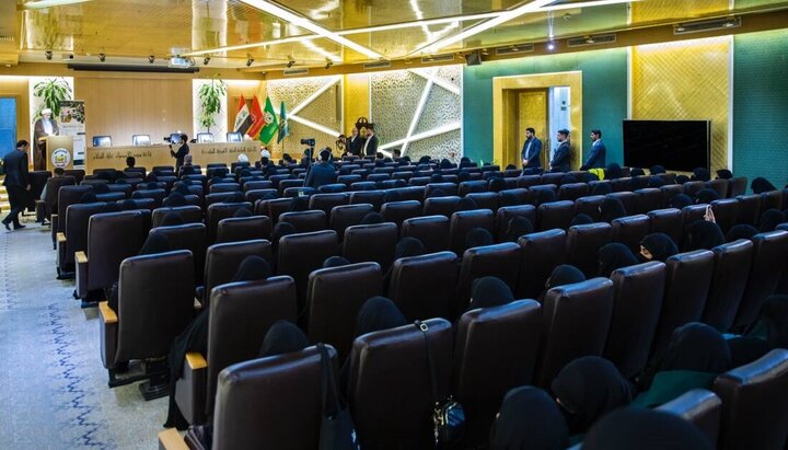 تقرير مصور/ ممثل المرجعية العليا يكرم الطالبات الأوائل في الدراسة الحوزوية ضمن مؤسسة أم أبيها (ع) للثقافة الفاطمية