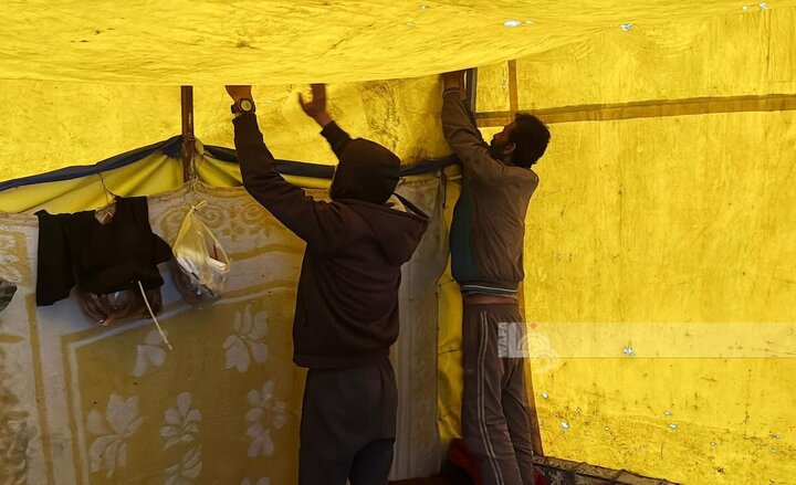 تقرير مصور/ الأزمة الإنسانية تتفاقم في دير البلح بقطاع غزة بسبب سوء الأحوال الجوية والحصار الصهيوني