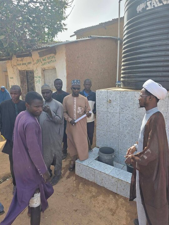 تقرير مصور/ حفر بئر ماء في قرية أفريقية نائية تحت إشراف آية الله اليعقوبي