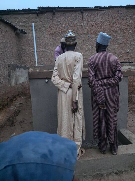 تقرير مصور/ حفر بئر ماء في قرية أفريقية نائية تحت إشراف آية الله اليعقوبي