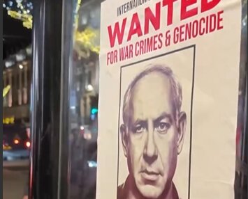 ویدیو | پوسترهای »جنایتکارِ تحت‌تعقیب؛ نتانیاهو« لندن را فرا گرفت