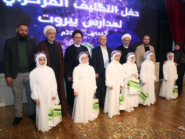 تقرير مصور/ حفل بهيج لأكثر من 400 فتاة بلغن سن التكليف الشرعي في حارة حريك اللبنانية