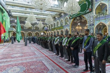 تقرير مصور/ خدم العتبة العباسية المقدسة يحتفلون بولادة الإمام الجواد (ع) في حرم أبي الفضل (ع)