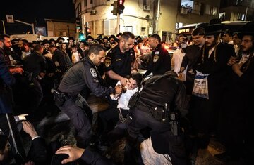 شرطة الاحتلال تعتقل عدداً من "الحريديم" خلال تظاهرات ضد قانون التجنيد