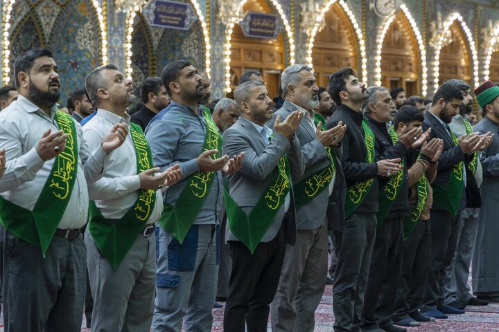 تقرير مصور/ خدم العتبة العباسية المقدسة يحتفلون بولادة الإمام الجواد (ع) في حرم أبي الفضل (ع)