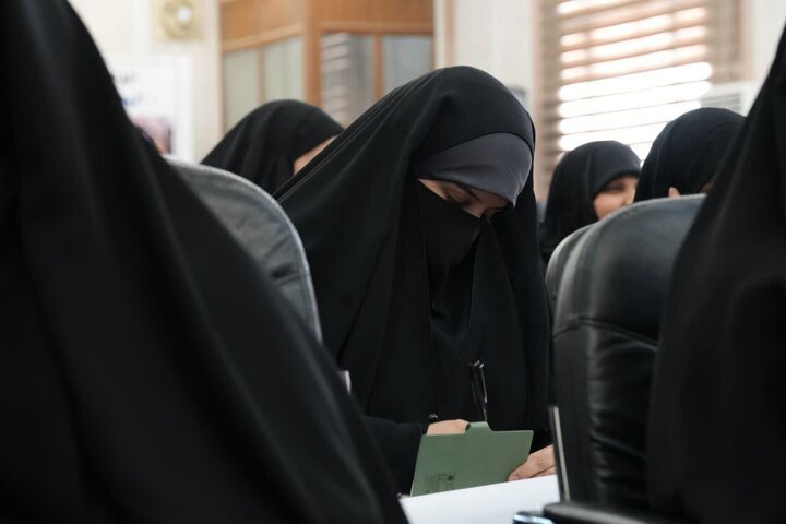 تقرير مصور/ بمشاركة المبلغات الرساليات..انطلاق أعمال الملتقى السنوي السادس للبحوث والداسات القرآنية بالنجف الأشرف