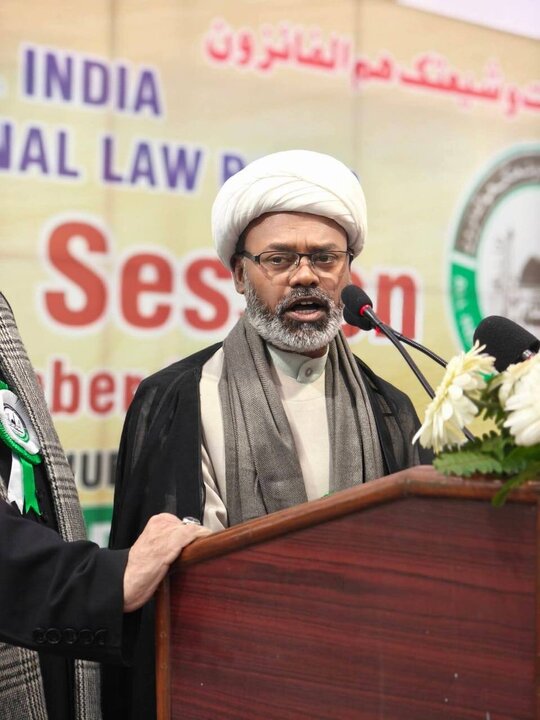 تقرير مصور/ مشاركة  2000 رجل الدين في المؤتمر الوطني لهيئة القانون الشخصي الشيعية في عموم الهند بمدينة لكناو