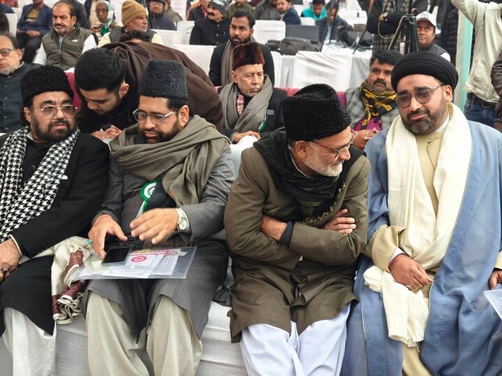 تقرير مصور/ مشاركة  2000 رجل الدين في المؤتمر الوطني لهيئة القانون الشخصي الشيعية في عموم الهند بمدينة لكناو