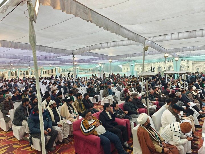 تقرير مصور/ مشاركة  2000 رجل الدين في المؤتمر الوطني لهيئة القانون الشخصي الشيعية في عموم الهند بمدينة لكناو