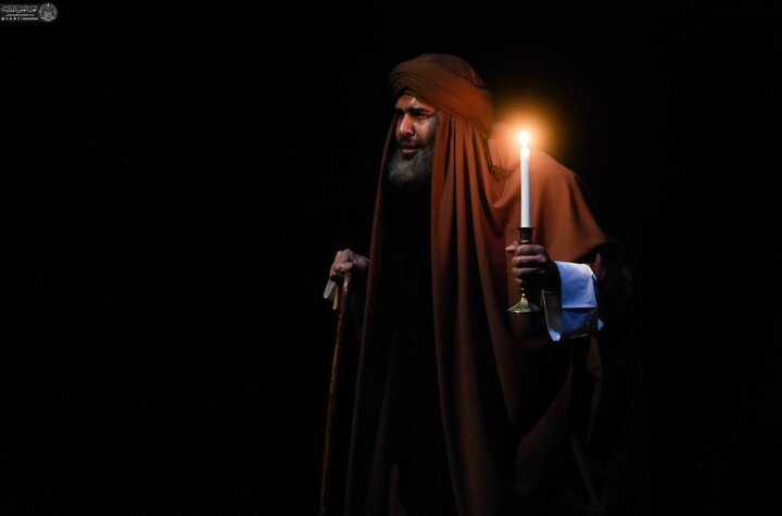 تقرير مصور/ برعاية العتبة العلوية..مسرحيةً فكريةً هادفةً بعنوان (مملكة النور) تزامنًا مع ذكرى ولادة أمير المؤمنين(ع)