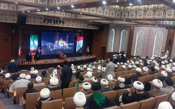 لزوم بازخوانی اهداف اربعین؛ تأکید بر امت‌سازی و تمدن نوین اسلامی در همایش مبلغان بین‌المللی اربعین