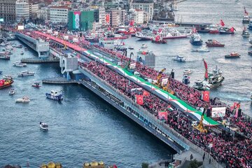 Galata'da 520 Bin Kişilik Filistin Feryadı: "Susmayacağız, Direnişi Büyüteceğiz!"