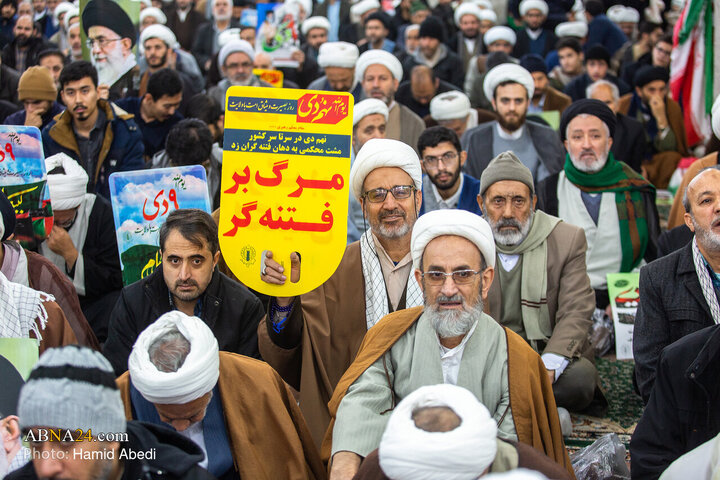 تقرير مصور/ مشاركة واسعة في مراسم إحياء يوم الله التاسع من دي بمدينة قم