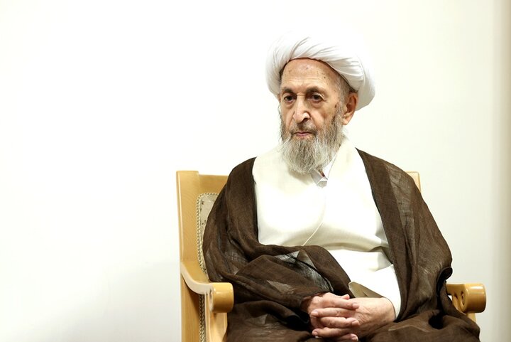 تکریم علما و دانشمندان، فریضه‌ای اخلاقی و تکلیف وجدانی است