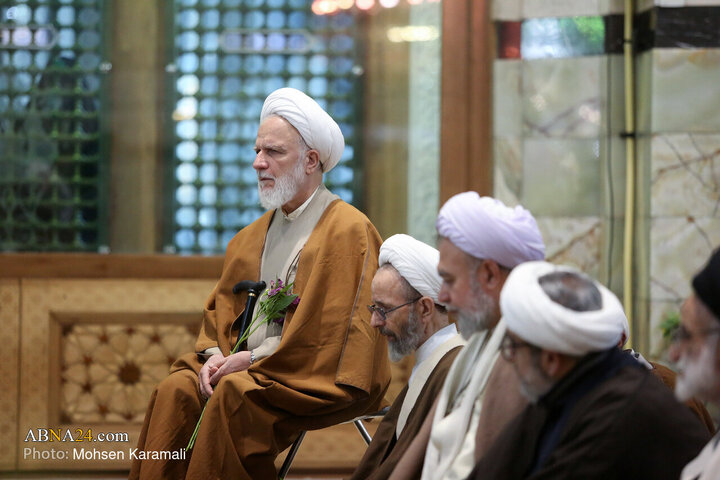 Informe fotográfico | Ceremonia de lectura de El sermon por los servidores del santuario de la Excelencia Fátima Masuma (PB) en conmemoración del ayatolá Mohammad-Taqi Mesbah-Yazdi