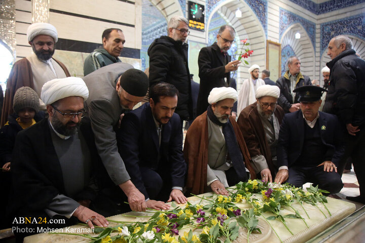 Informe fotográfico | Ceremonia de lectura de El sermon por los servidores del santuario de la Excelencia Fátima Masuma (PB) en conmemoración del ayatolá Mohammad-Taqi Mesbah-Yazdi
