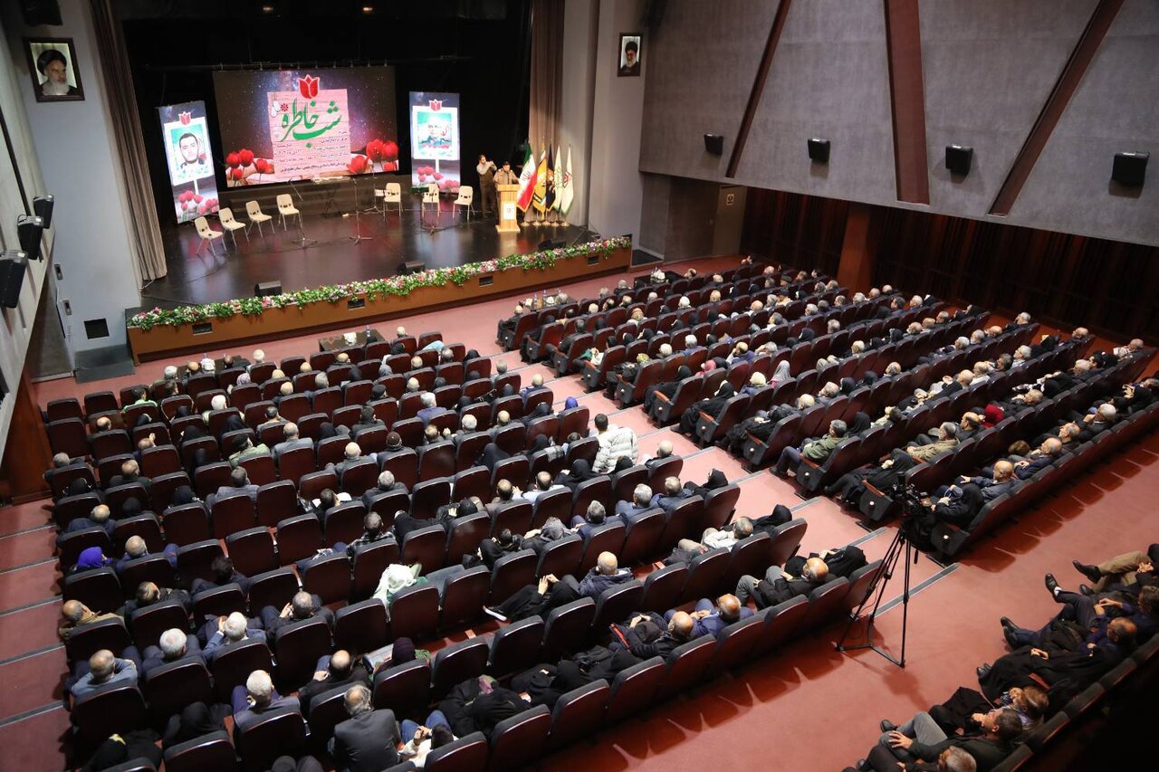 &nbsp;بیست‌وچهارمین ویژه‌برنامه «شب خاطره» در موزه ملی انقلاب اسلامی و دفاع مقدس برگزار شد + عکس