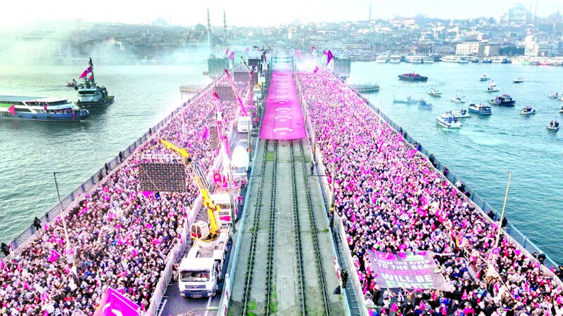 ফিলিস্তিনের সমর্থনে তুরস্কে ৫ লাখ মানুষের সমাবেশ